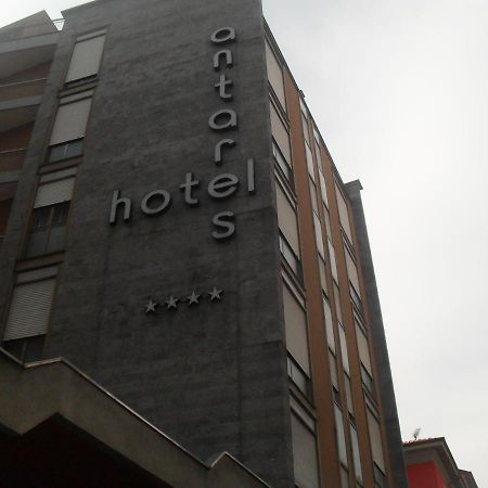 Hotel Antares Arona Zewnętrze zdjęcie