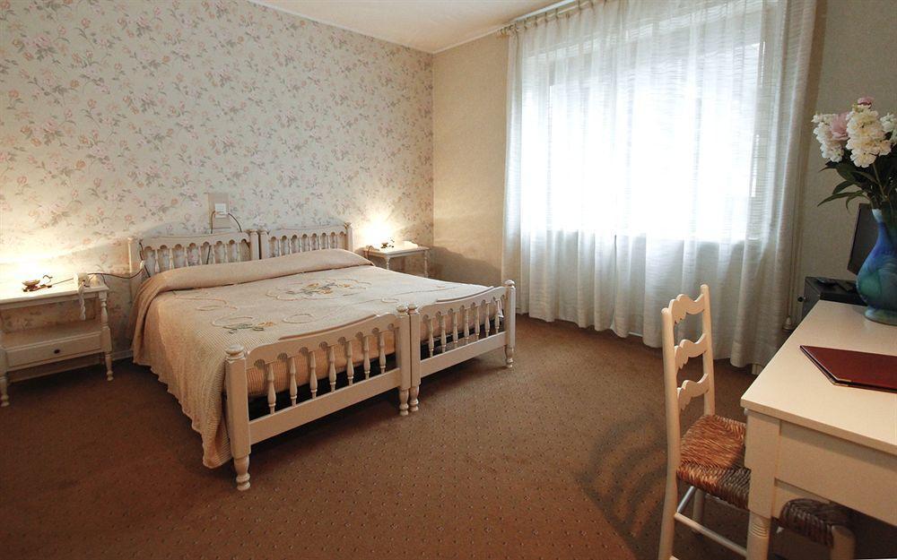 Hotel Antares Arona Zewnętrze zdjęcie