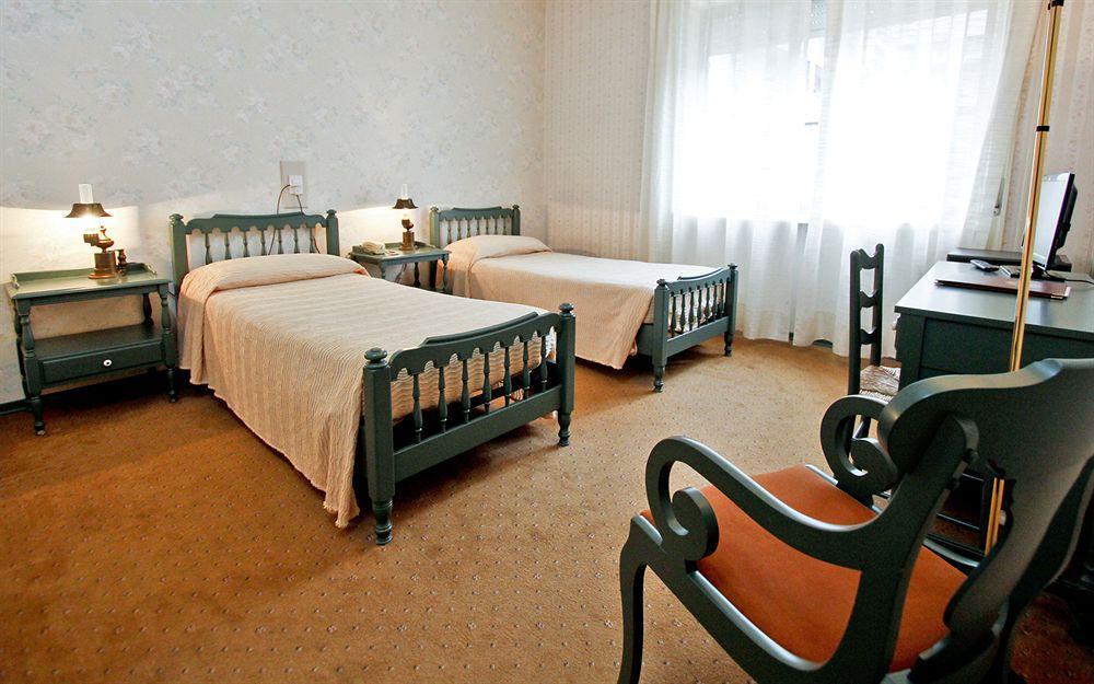 Hotel Antares Arona Zewnętrze zdjęcie