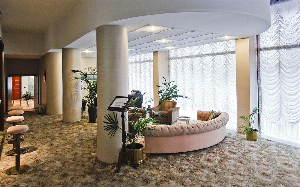 Hotel Antares Arona Zewnętrze zdjęcie