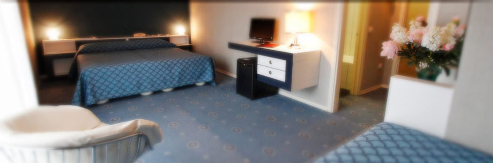 Hotel Antares Arona Zewnętrze zdjęcie